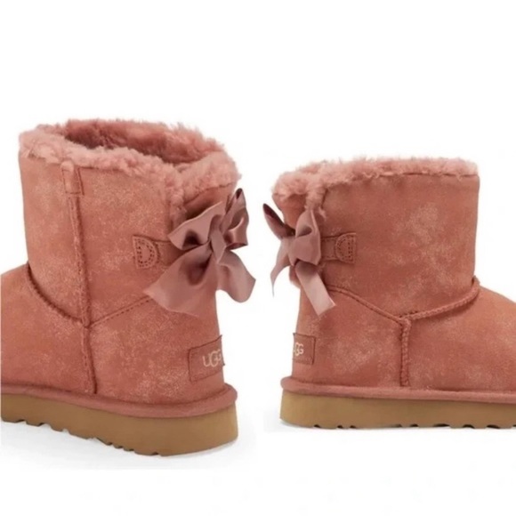 BRAND NEW - UGG Mini Bailey Bow Glimmer Faux Fur Lined Boot - Women Sz. 8 - Picture 2 of 4